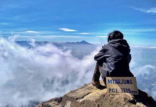 Hiking Gunung Arjuno